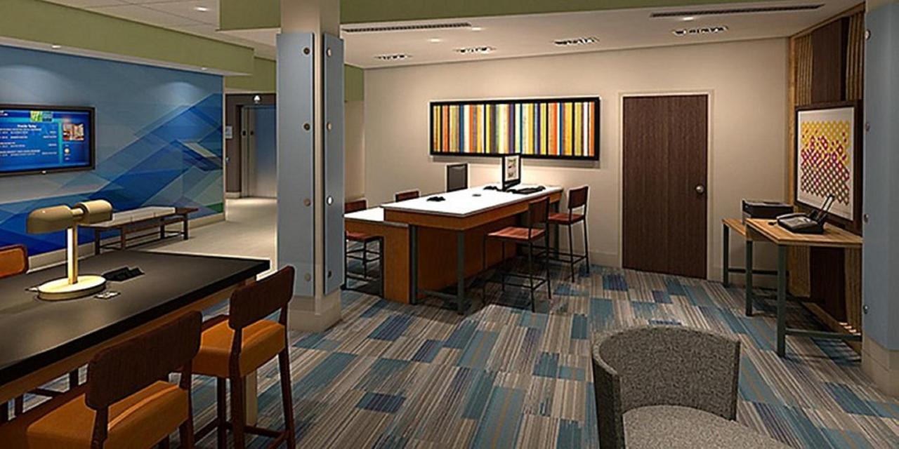 Holiday Inn Express & Suites - Goodland I-70 By Ihg Exterior photo