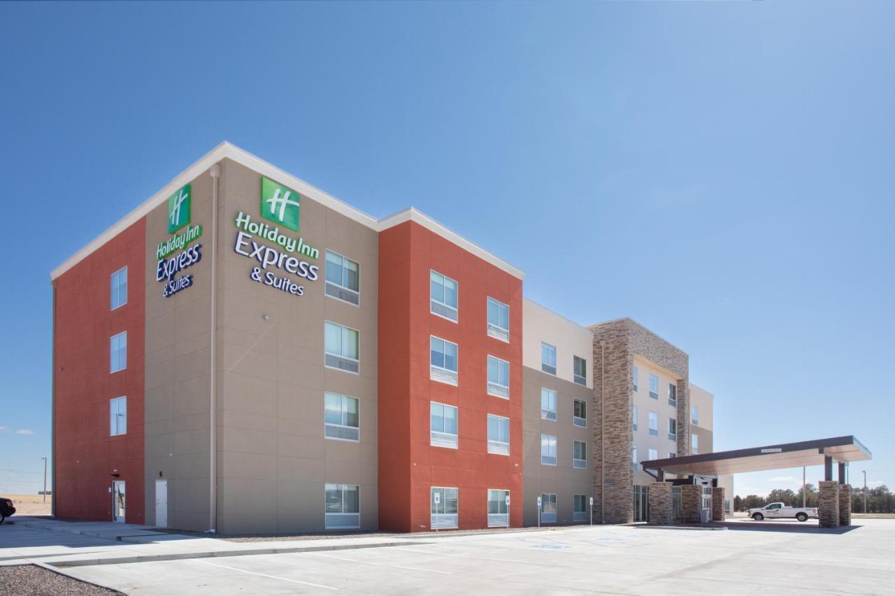 Holiday Inn Express & Suites - Goodland I-70 By Ihg Exterior photo